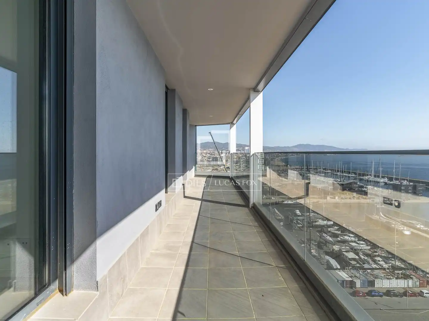 Piso con terraza en venta en Port