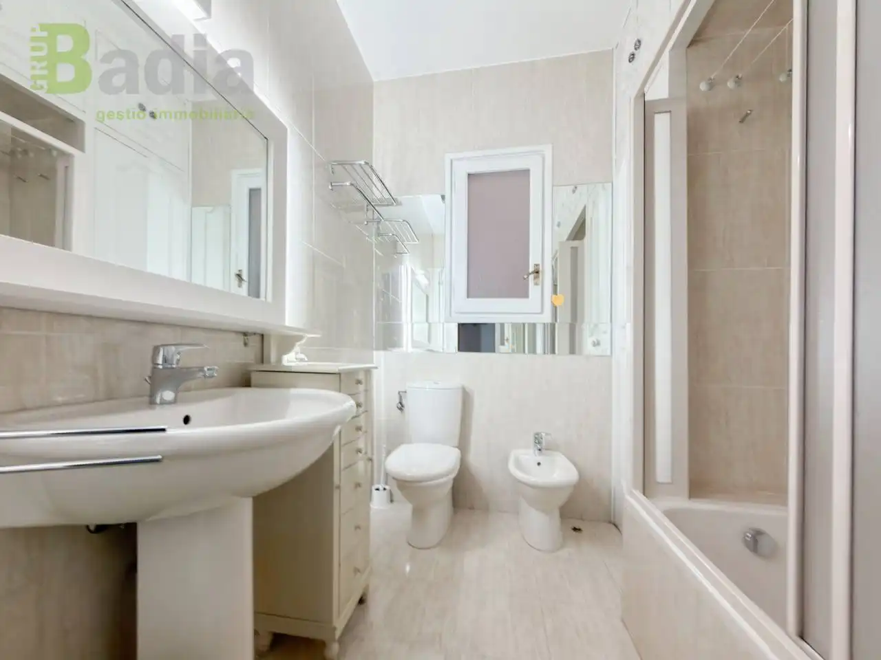 Flat with terrace to rent in Avenida Balmes, imagen 12