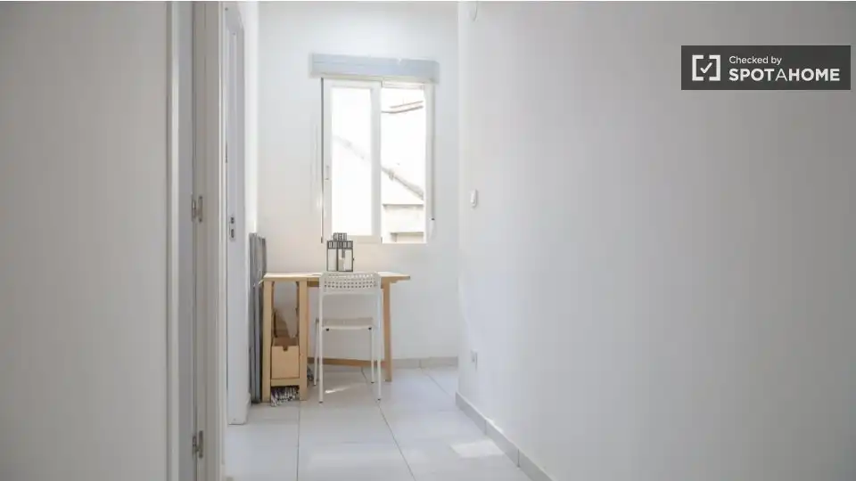 Habitación en Cortes - Huertas