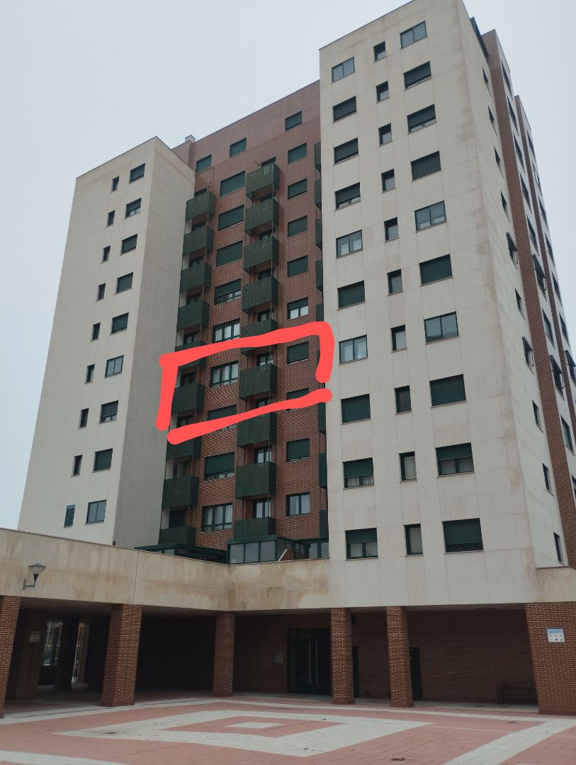 Exterior view of Flat for sale in Valladolid Capital  with Heating, Oven and Washing machine