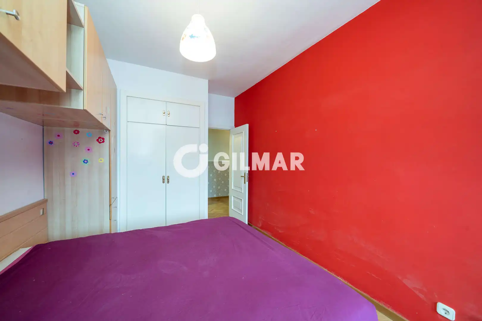 Dormitori de Casa o xalet en venda en Madrid amb Calefacció, Jardí privat i Piscina