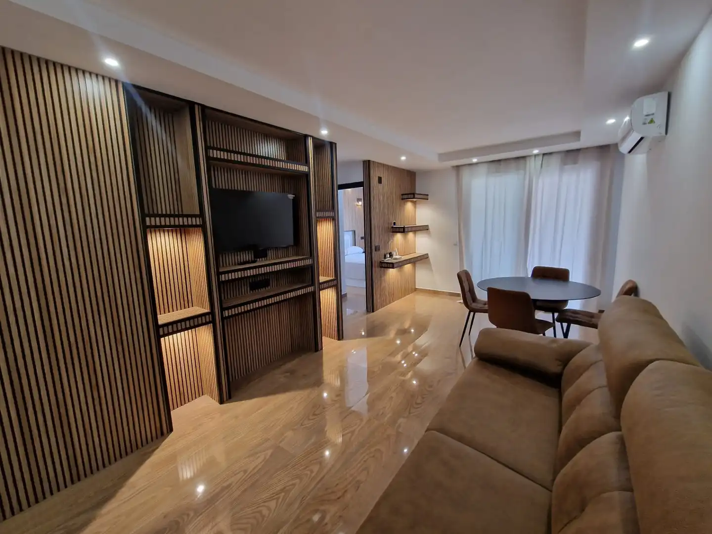 Sala d'estar de Apartament en venda en Torrevieja amb Aire condicionat, Terrassa i Moblat