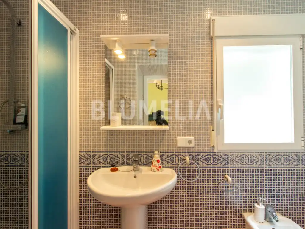 Bany de Casa o xalet en venda en Dénia amb Aire condicionat, Jardí privat i Terrassa