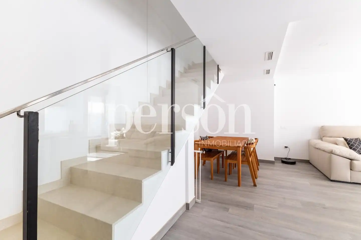 Attic for rent in Valencia  with Air Conditioner, Heating and Terrace