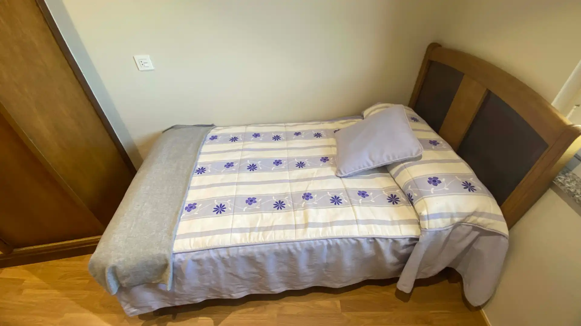 Habitación de Casa o chalet en venta en San Martín del Rey Aurelio con Calefacción, Jardín privado y Trastero
