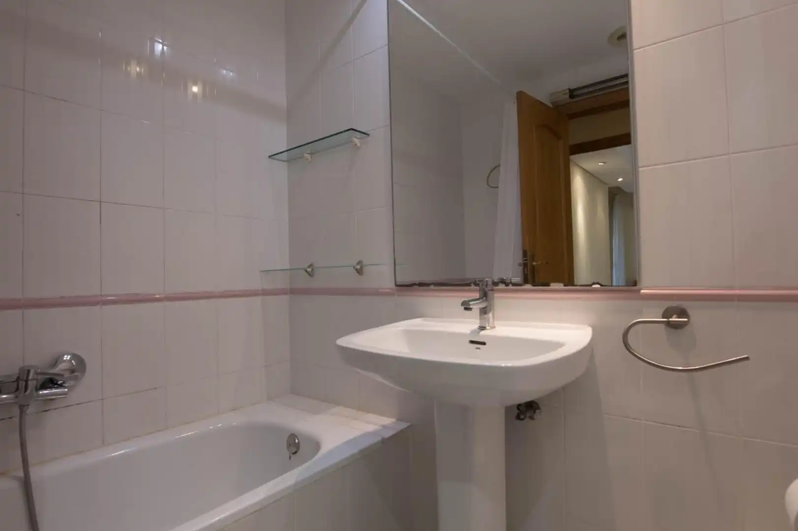 Badezimmer von Wohnung zur Miete in Murcia mit Heizung, Parkett und Terrasse
