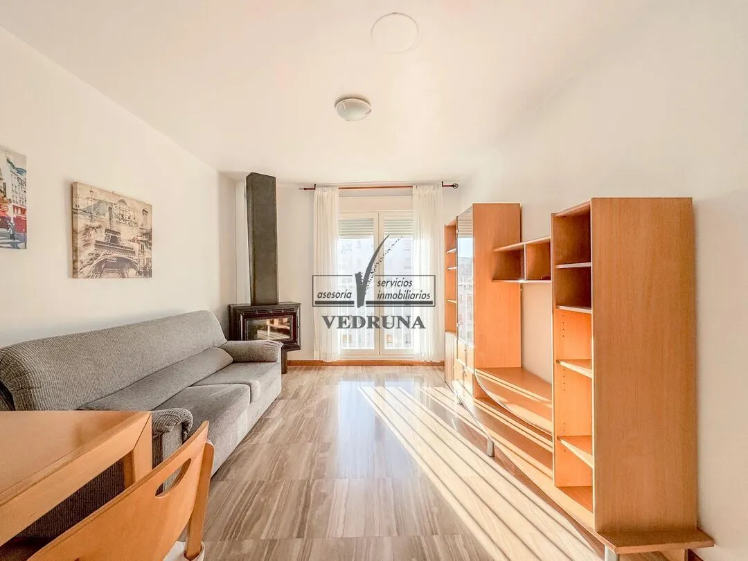 Sala de estar de Piso de alquiler en  Zaragoza Capital con Aire acondicionado, Calefacción y Horno