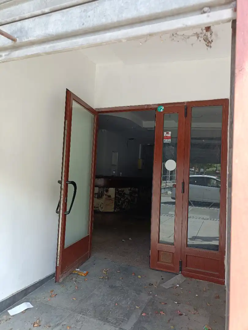 Local en venda en Erandio amb Terrassa i Moblat