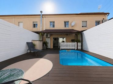 Casa amb piscina en venda a Calle Contxita Badia