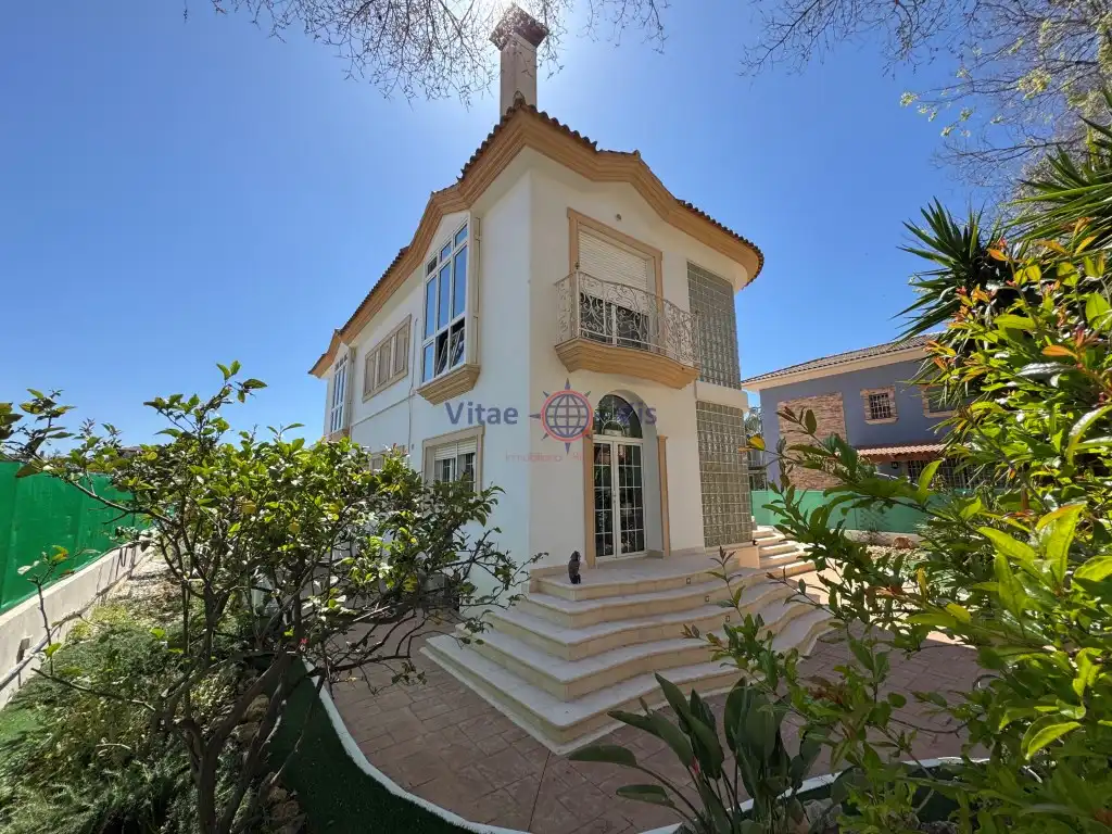 Casa amb piscina en venda a Urbanizacion Alamedas - Sutullena