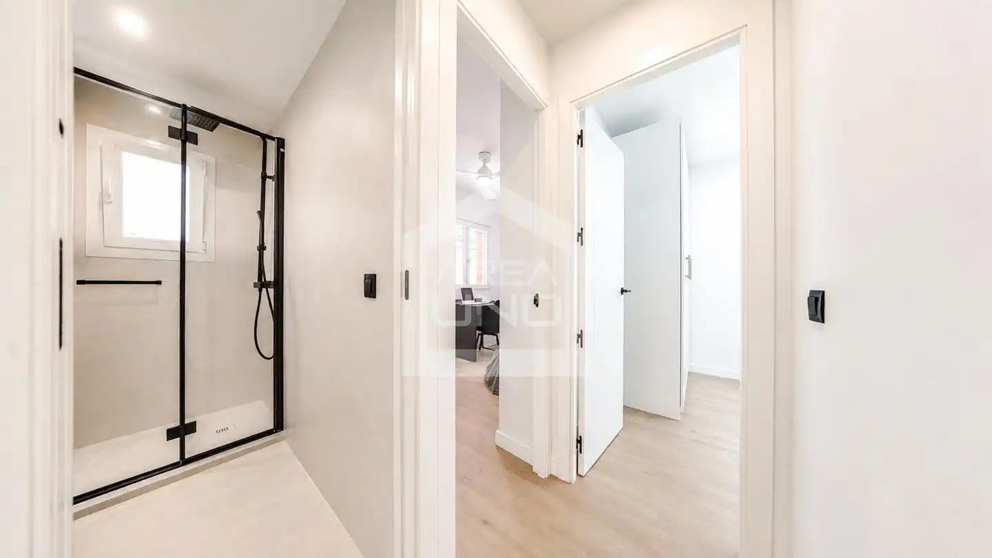Wohnung zum Verkauf in Alcorcón mit Klimaanlage, Heizung und Terrasse