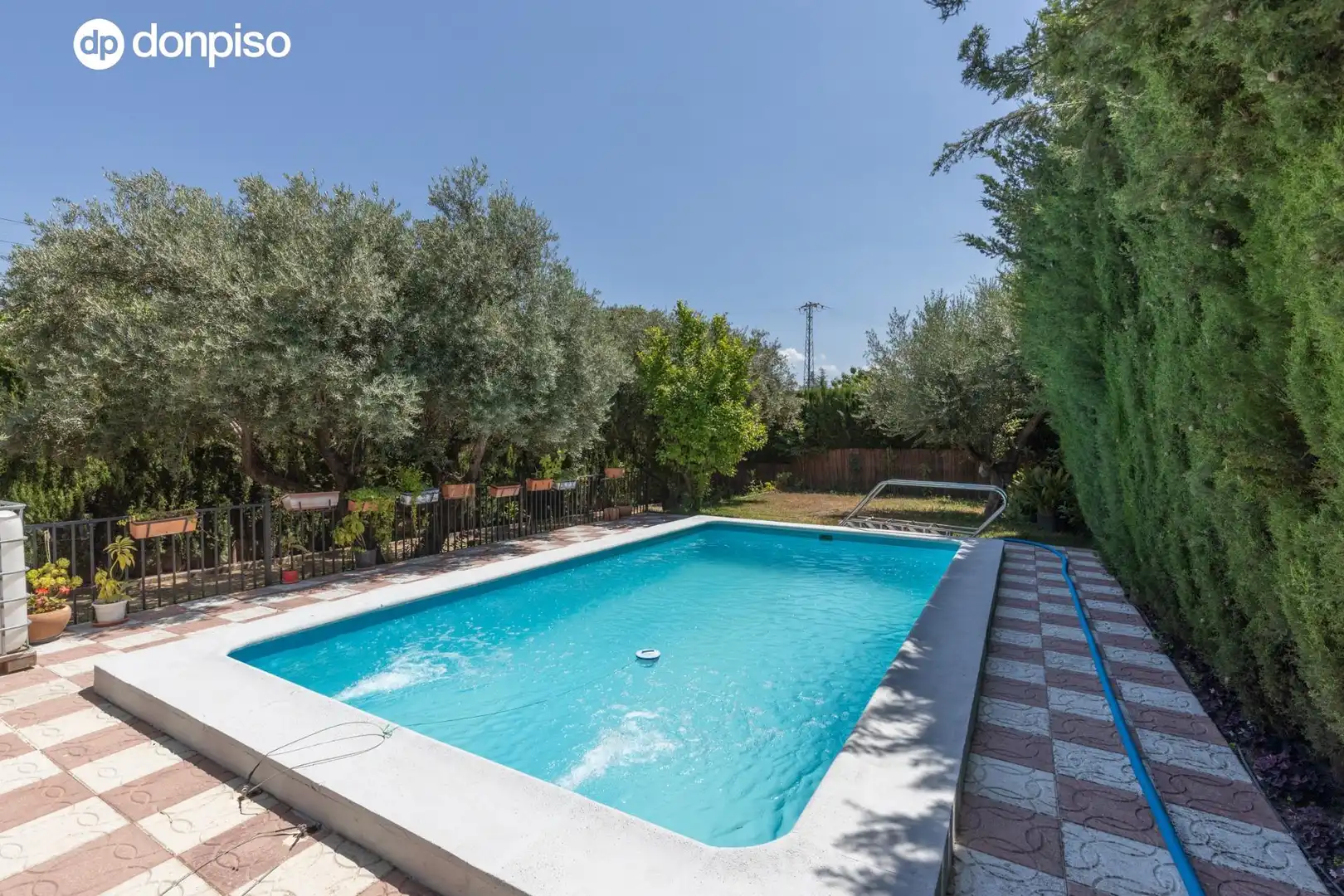 Chalet con terraza en venta en Urbanizacion de los Cerezos 31