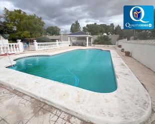 Piscina de Casa o xalet en venda en San Vicente del Raspeig / Sant Vicent del Raspeig amb Aire condicionat, Calefacció i Terrassa