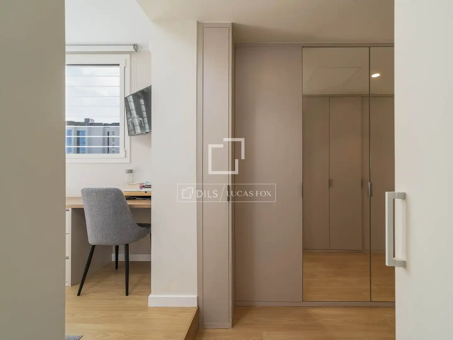 Schlafzimmer von Dachboden zum Verkauf in Barcelona mit Klimaanlage, Heizung und Terrasse