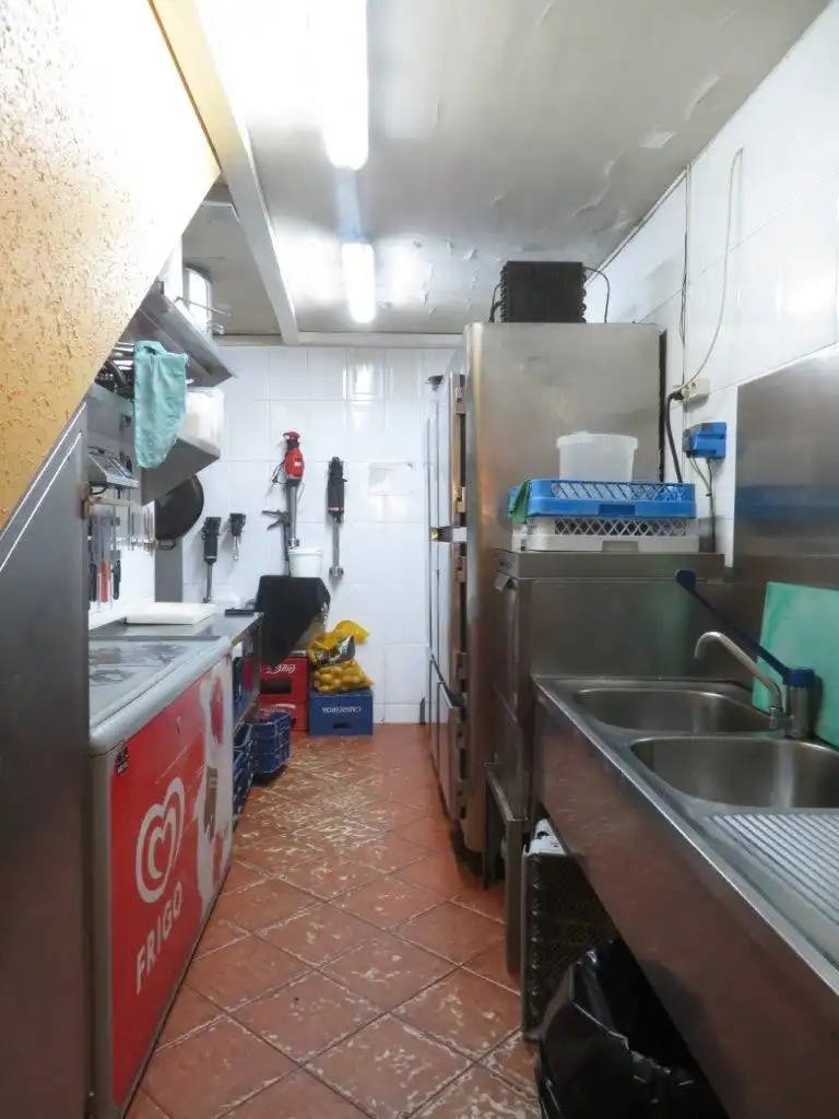 Cocina de Local en traspaso en Sant Andreu de la Barca con Aire acondicionado, Calefacción y Terraza
