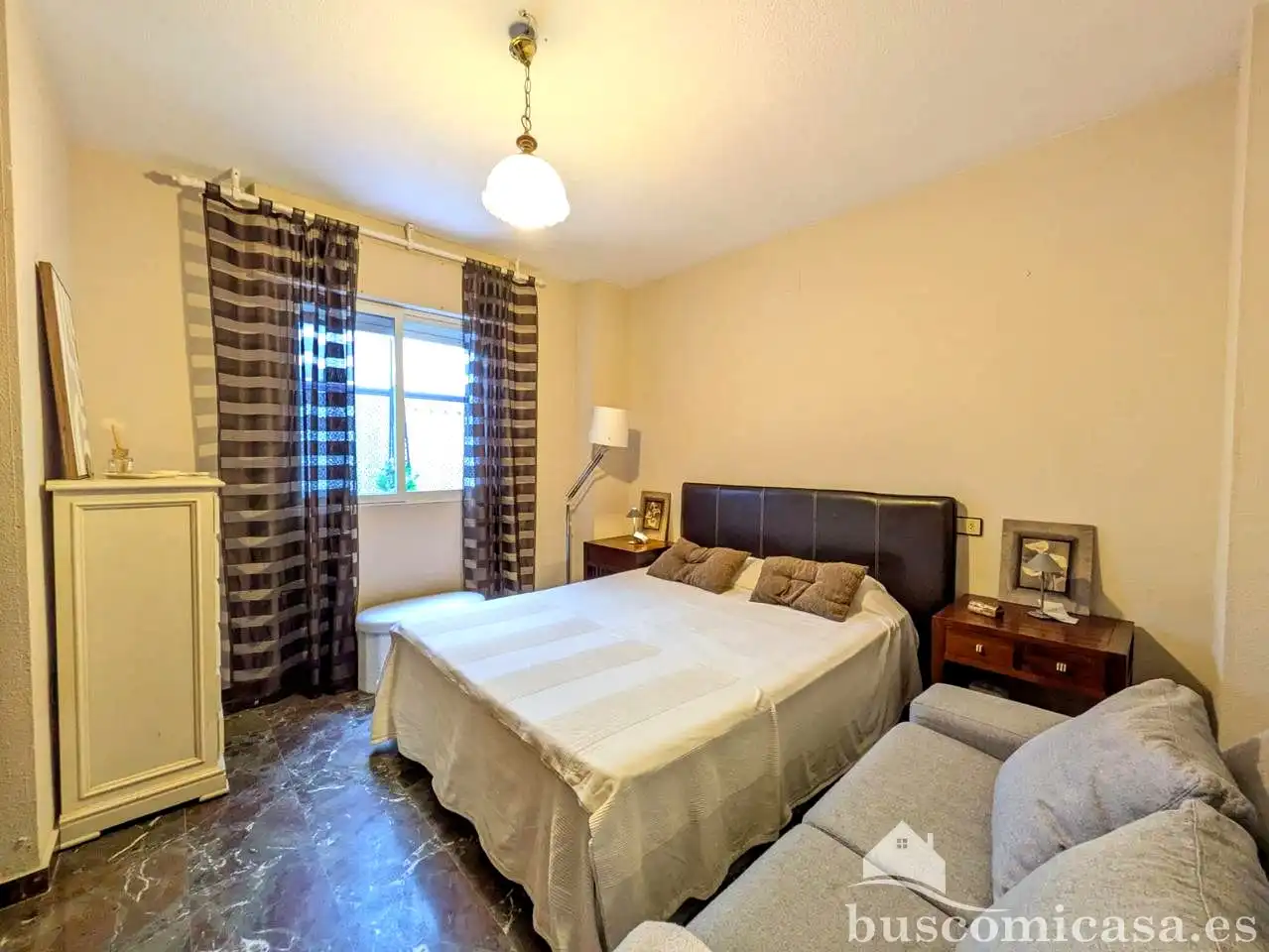 Habitación de Planta baja de alquiler en Linares con Aire acondicionado y Amueblado