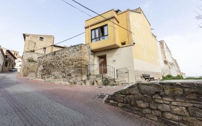 Vista exterior de Casa o xalet en venda en Miranda de Arga amb Aire condicionat i Terrassa