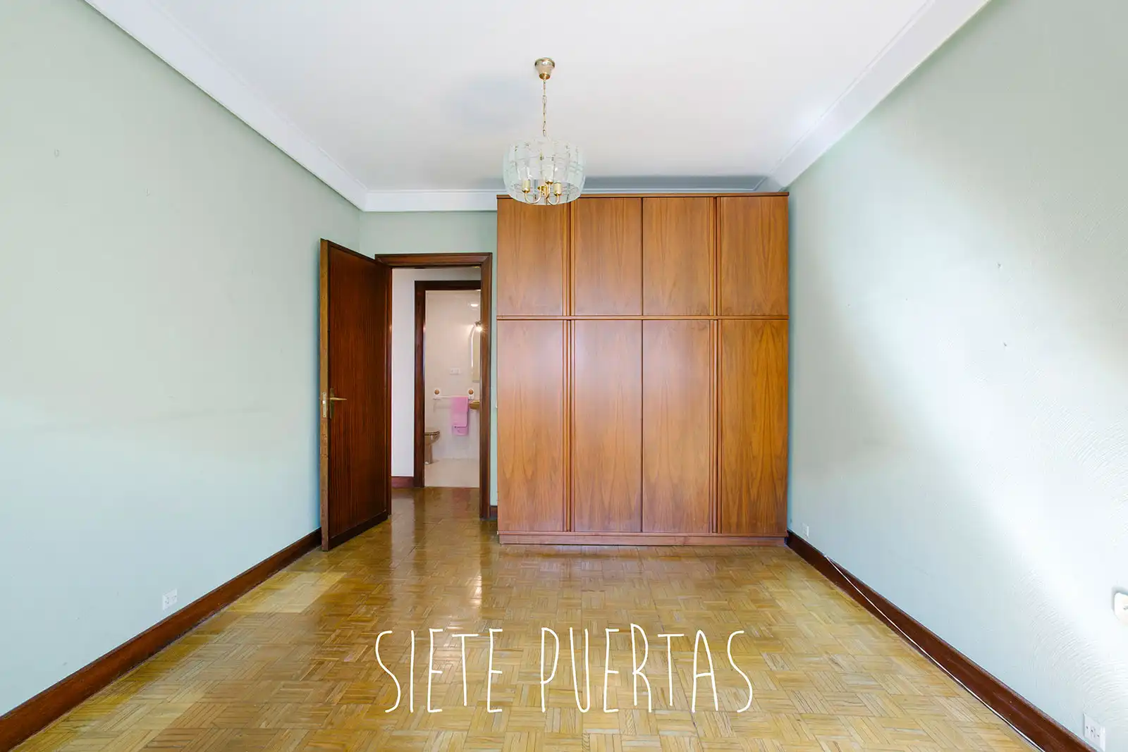 Habitación de Piso en venta en Donostia - San Sebastián  con Calefacción, Terraza y Trastero