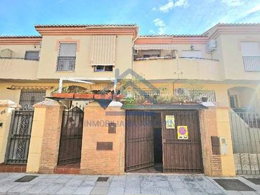 Casa con balcone in vendita a Ogíjares