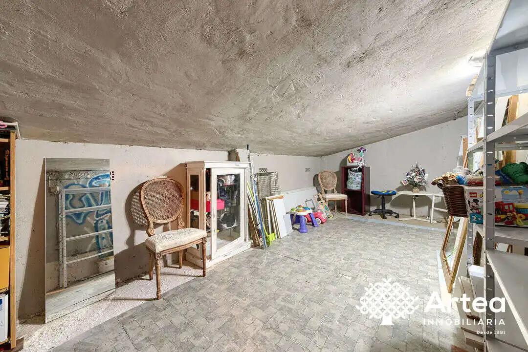 Flat for sale in Bilbao   with Heating