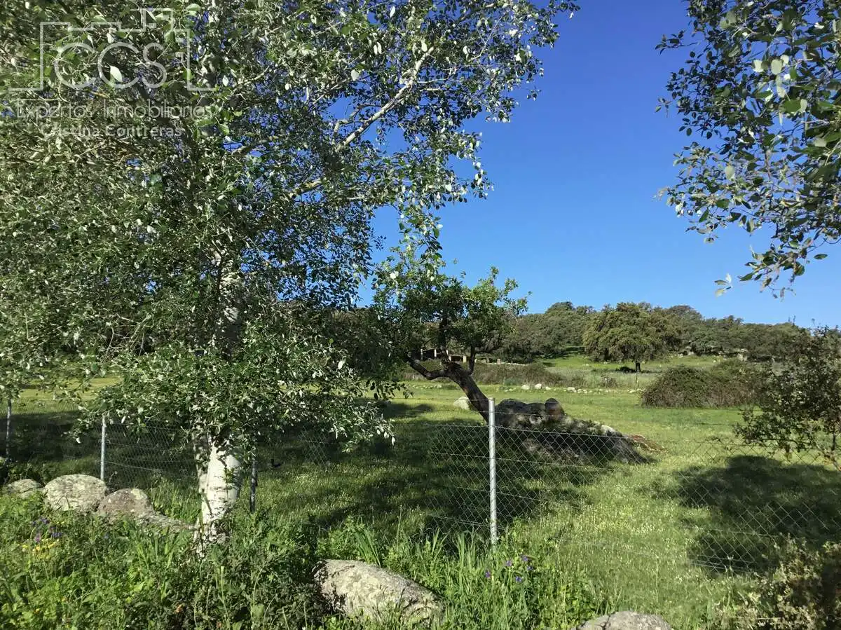 Finca rústica en venda en El Pedroso amb Traster, Piscina i Moblat