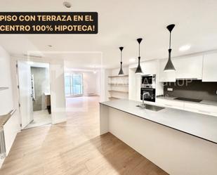 Kitchen of Flat for sale in Girona Capital