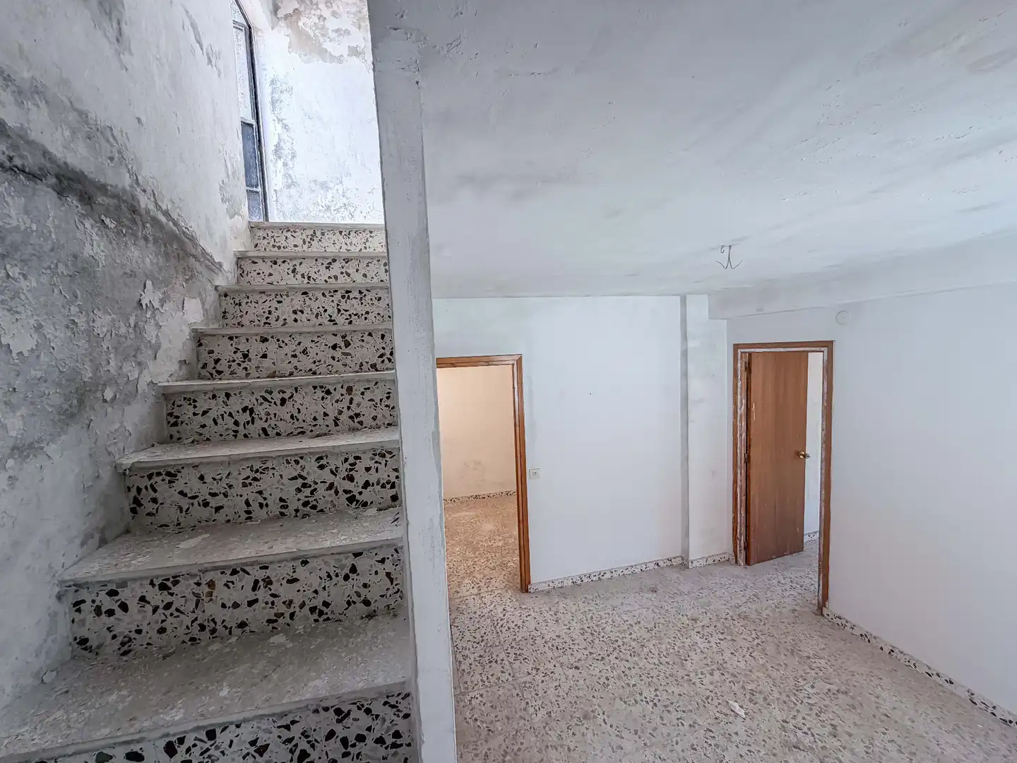 Country house zum Verkauf in Loja mit Balkon