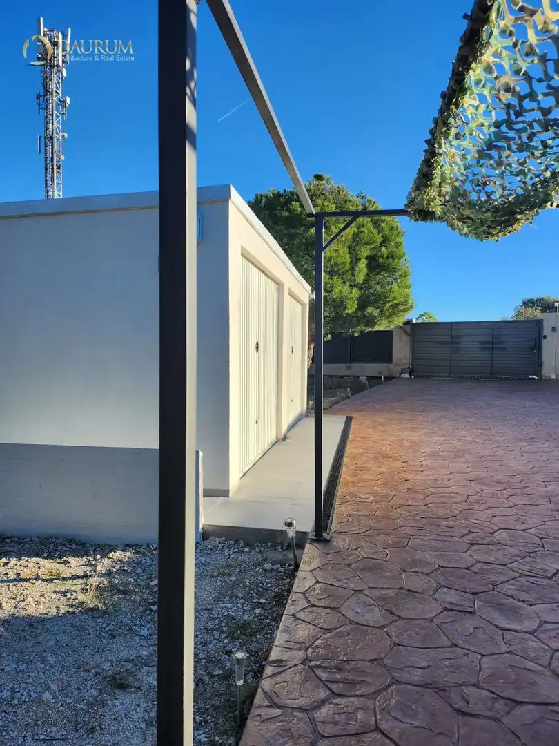 Aparcament de Casa o xalet en venda en Valdemorillo amb Aire condicionat, Calefacció i Terrassa