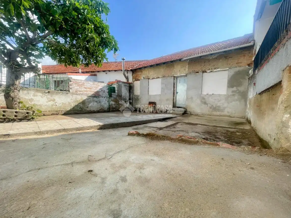 Casa aparellada amb jardí en venda a Guadarrama
