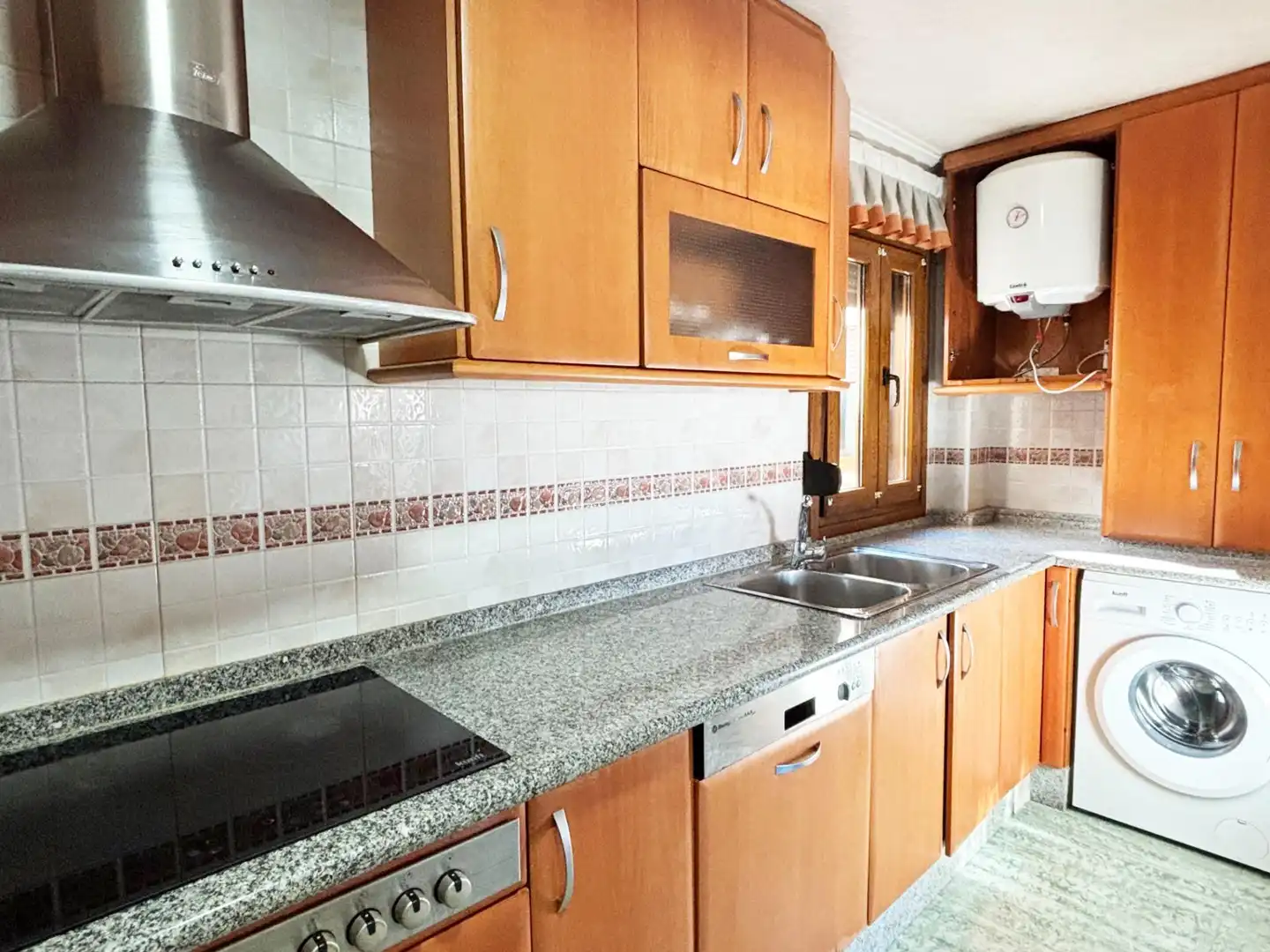 Cuina de Àtic en venda en Torrevieja amb Terrassa i Balcó