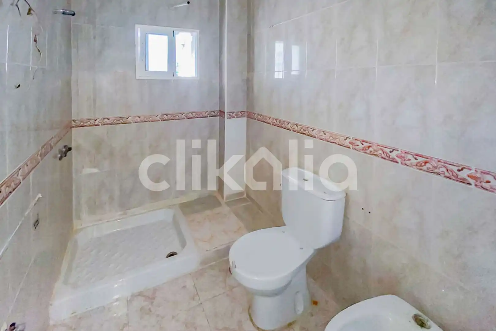 Bathroom of Flat for sale in Algeciras  with Terrace