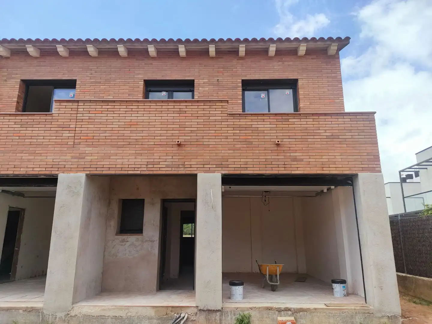 Vista exterior de Casa adosada en venda en Riudarenes amb Calefacció, Jardí privat i Parquet