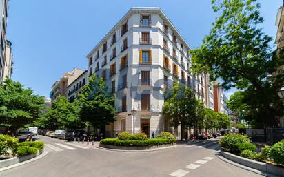 Exterior view of Flat for sale in  Madrid Capital  with Heating and Terrace