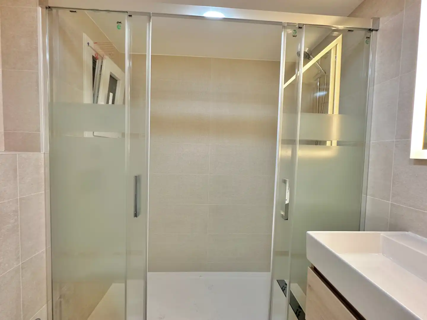 Baño de Ático en venta en Barcelona con Aire acondicionado, Calefacción y Terraza