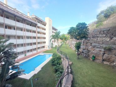 Pis amb piscina en venda a Los Pacos