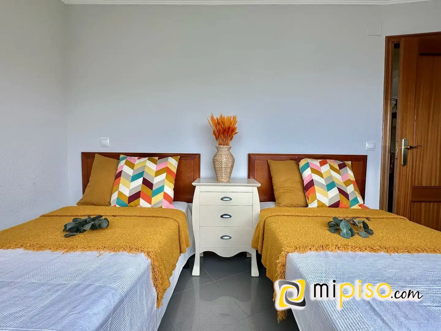 Bedroom of Flat for sale in Laredo  with Furnished