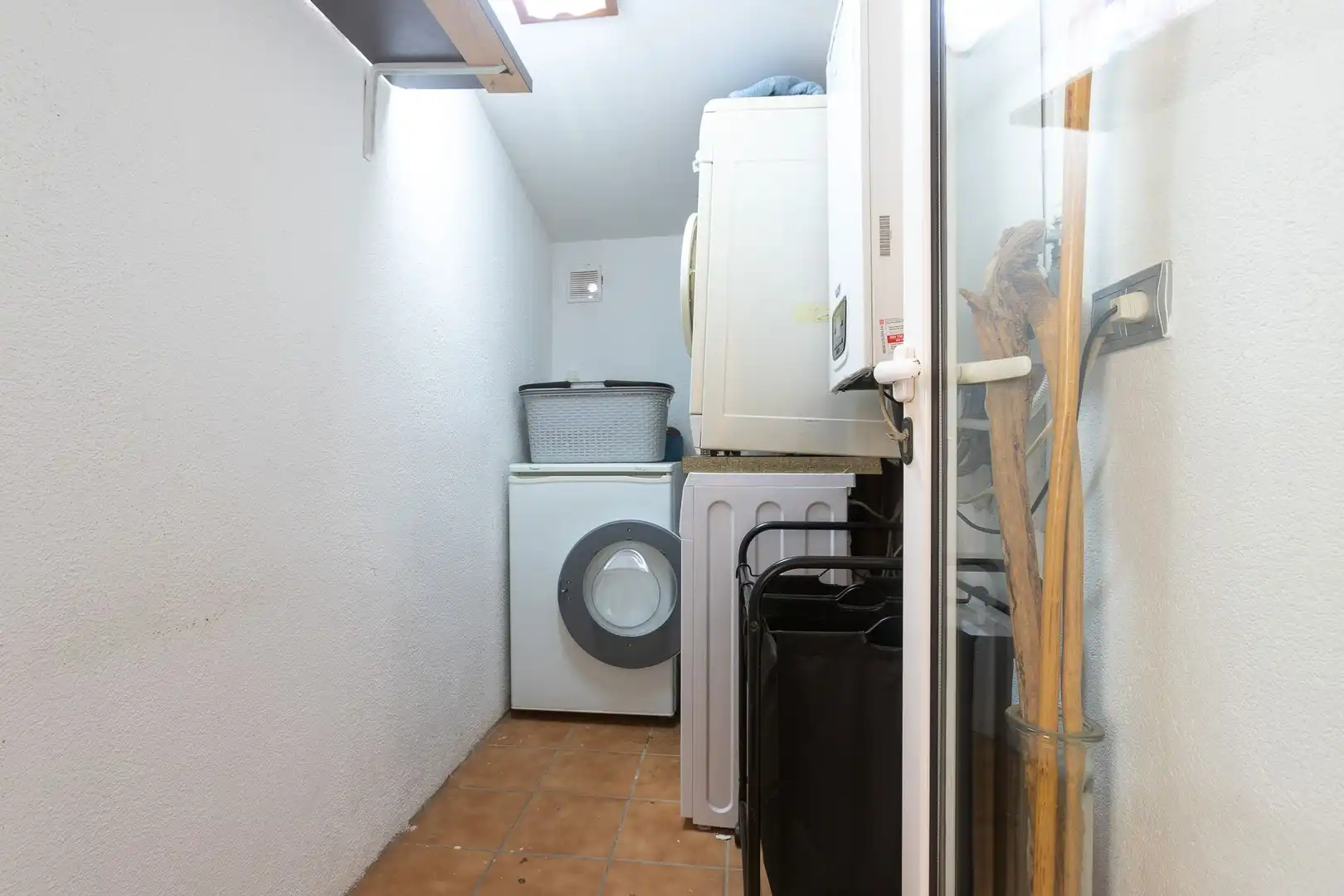 Einfamilien-Reihenhaus zum Verkauf in Roses mit Klimaanlage, Heizung und Terrasse
