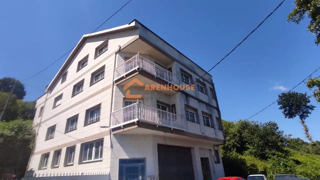 Casa amb terrassa en venda a Maside
