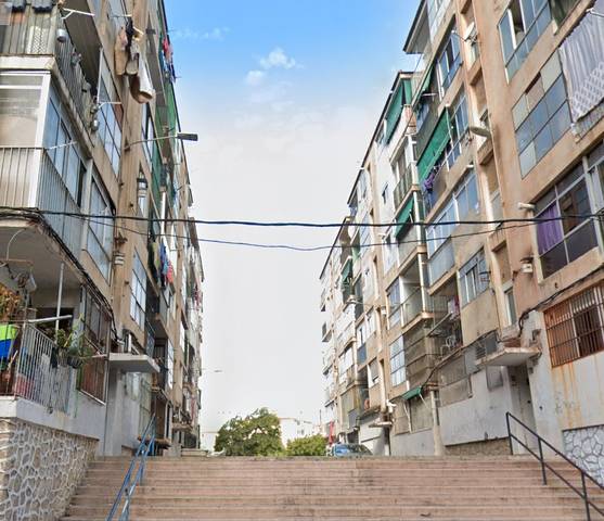 Piso en Venta en Calle del Topacio en Colonia Requena