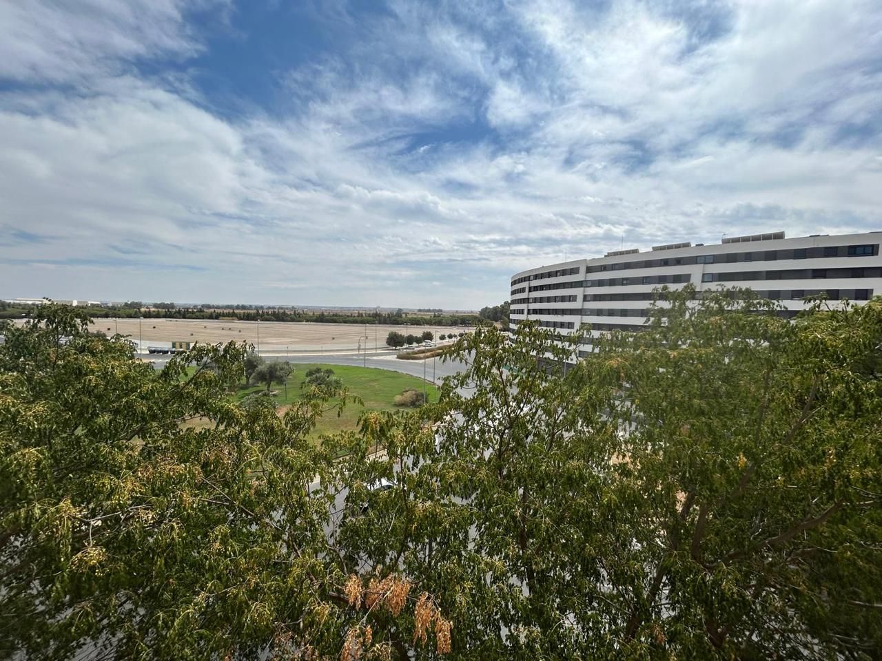 Vista exterior de Pis en venda en  Sevilla Capital amb Aire condicionat, Calefacció i Terrassa