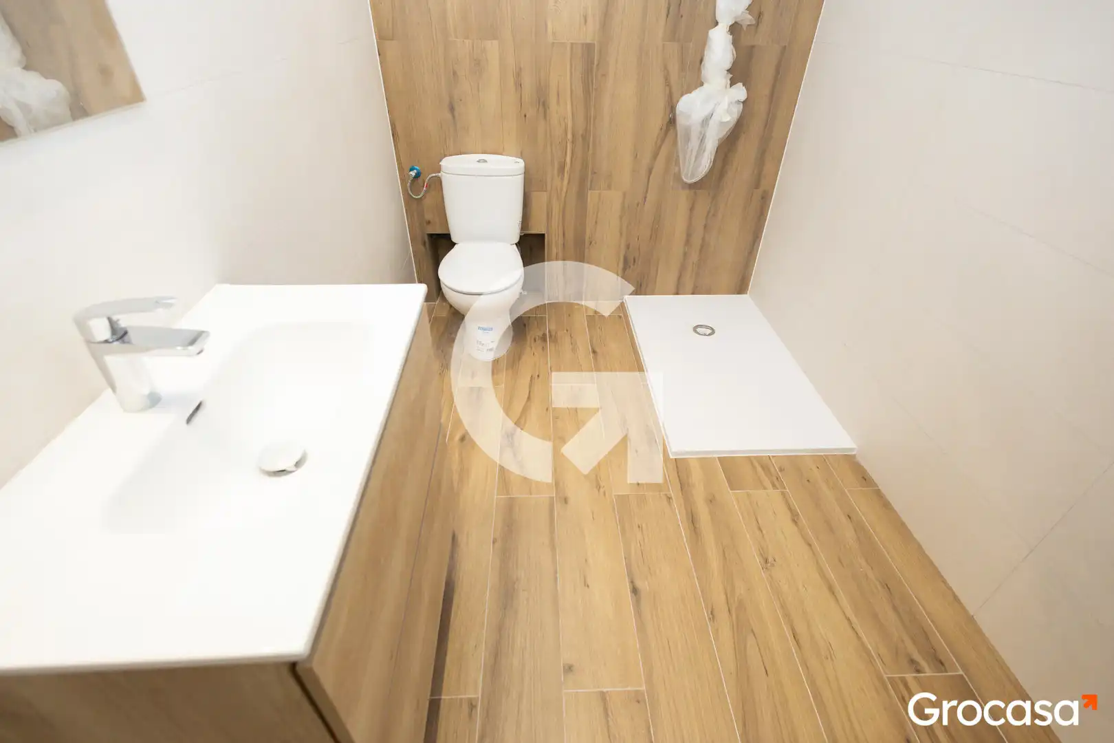 Bathroom of Flat for sale in Sant Vicenç Dels Horts  with Air Conditioner, Heating and Terrace