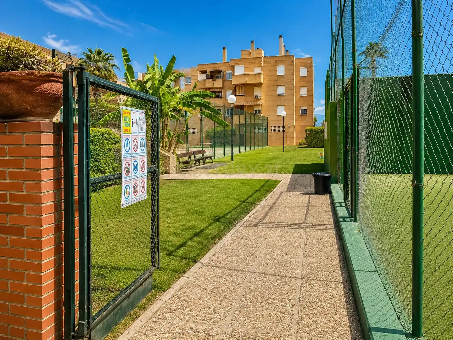 Außenansicht von Wohnungen zum Verkauf in Málaga mit Klimaanlage, Privatgarten und Abstellraum