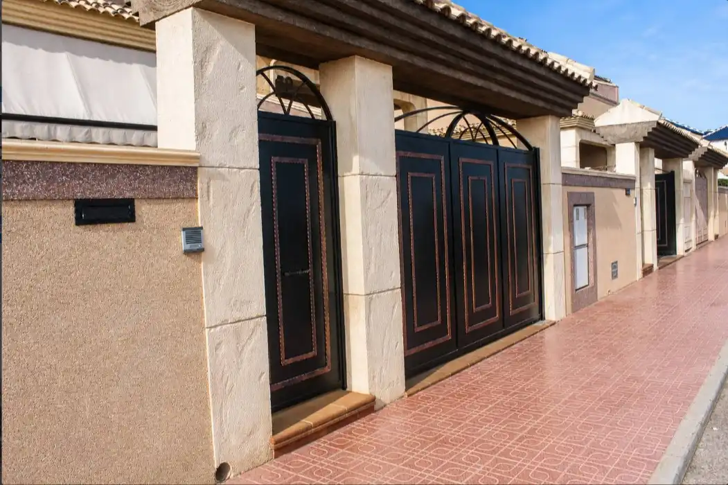 Casa o xalet en venda en Torrevieja amb Aire condicionat, Terrassa i Piscina