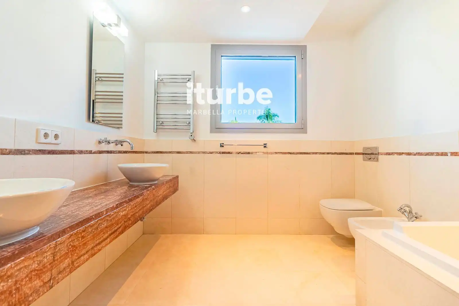 Chalet con piscina en venta en mozzart, imagen 5