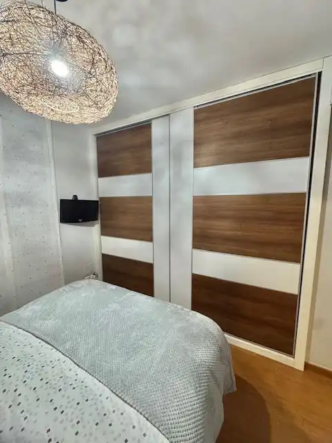 Schlafzimmer von Wohnung zum Verkauf in Sevilla mit Klimaanlage und Abstellraum