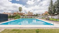 Piscina de Casa adosada en venda en Ogíjares amb Terrassa