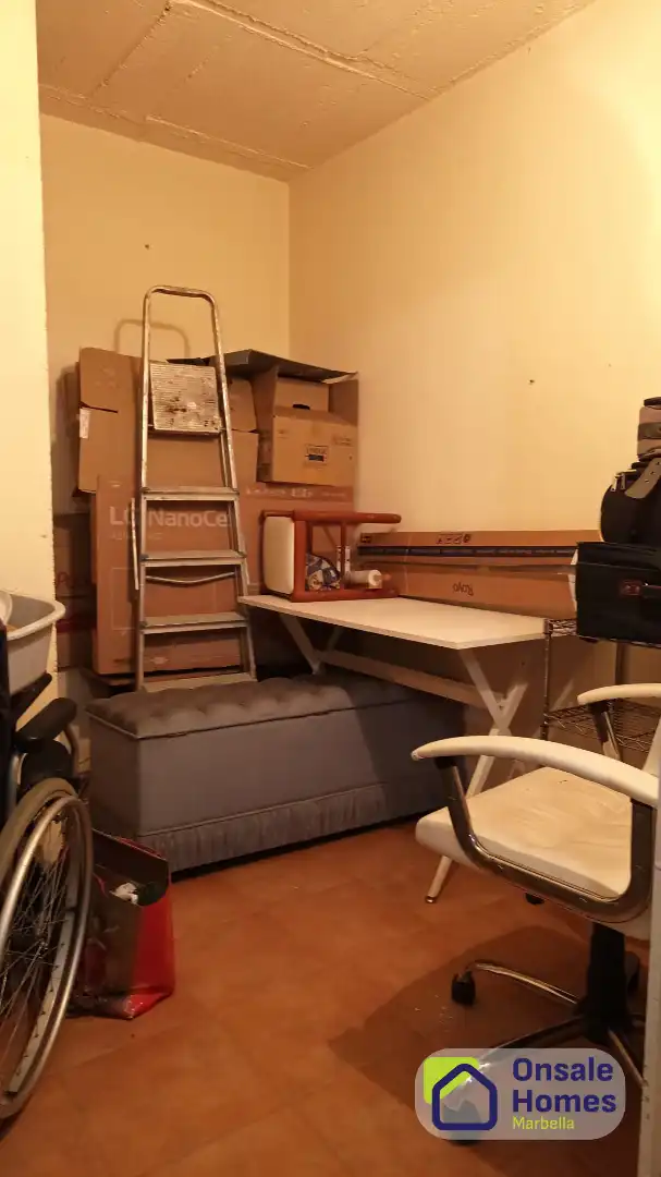 Wohnung zum Verkauf in Marbella mit Abstellraum und Balkon