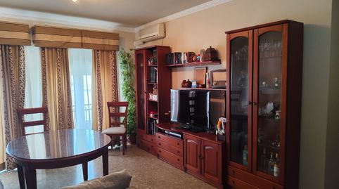 PISO PLANTA 2ª , 4 DORMITORIOS,  2 BAÑOS, SALON AMPLIO, COCINA, LAVADERO