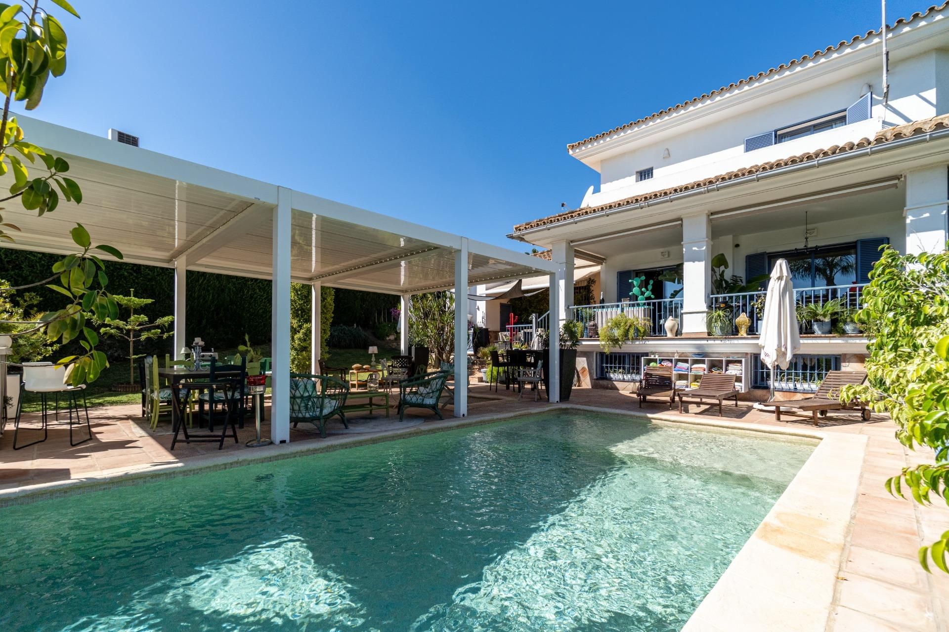 Piscina de Casa o xalet en venda en Sotogrande amb Aire condicionat, Calefacció i Jardí privat