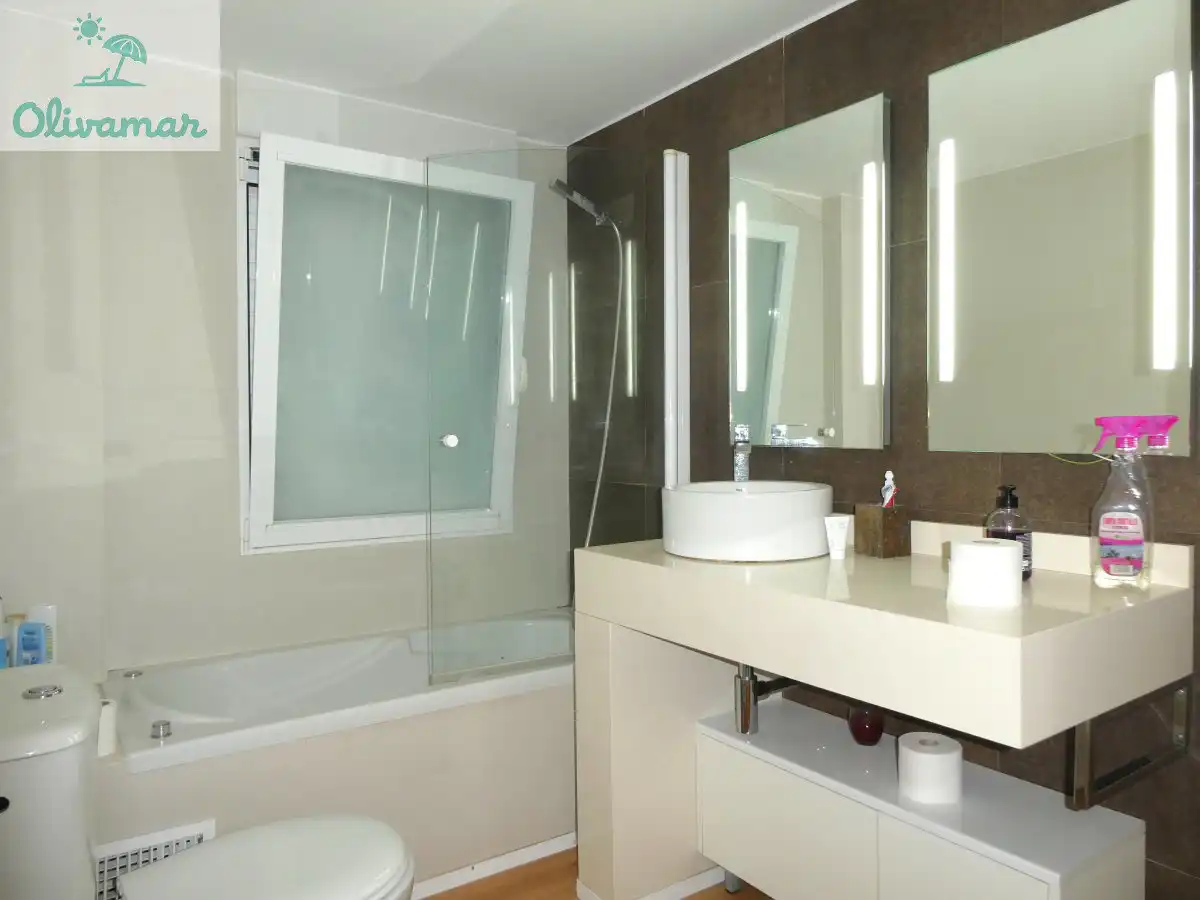 Apartment with pool for sale in Avinguda Dalí, imagen 25